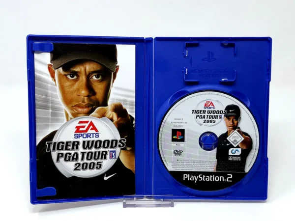 Interior del juego Tiger Woods PGA Tour 2005 (ESP) para PlayStation 2 con disco y manual