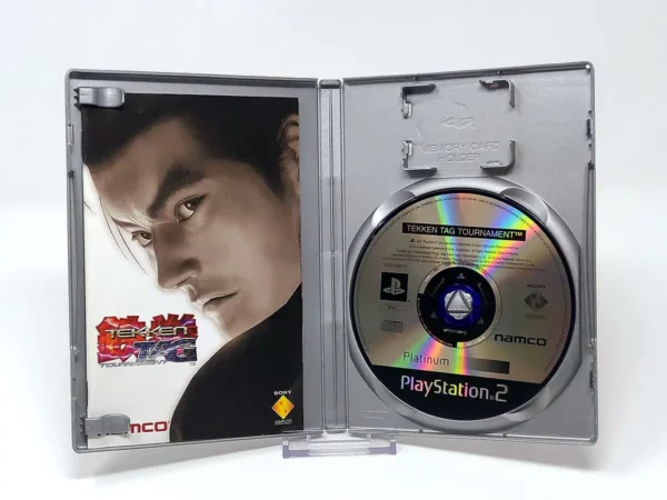 Interior del juego Tekken Tag Tournament (ESP) (Platinum) para PlayStation 2 con disco y manual