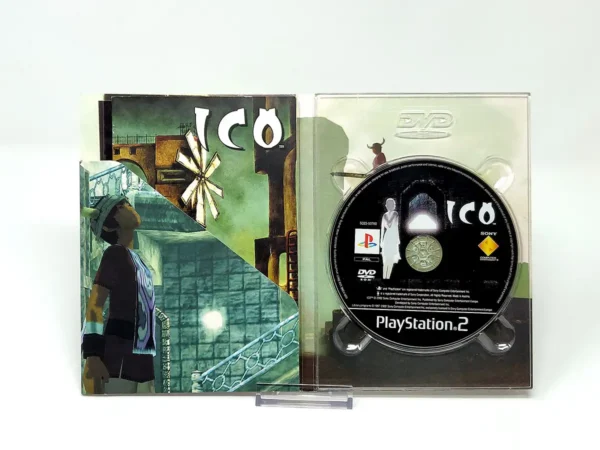 Interior del juego ICO (Edición Limitada) (ESP) para PlayStation 2 con disco y manual
