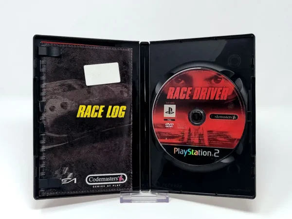 Interior del juego TOCA Race Driver (ITA) para PlayStation 2 con disco y manual