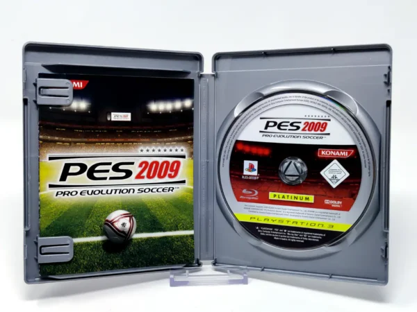 Interior del juego PES 2009: Pro Evolution Soccer (ESP) (Platinum) para PlayStation 3 con disco y manual