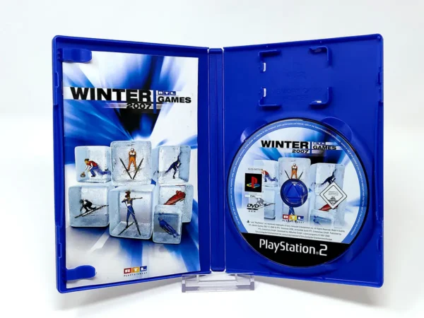 Interior del juego RTL Winter Games 2007 (FRA) para PlayStation 2 con disco y manual