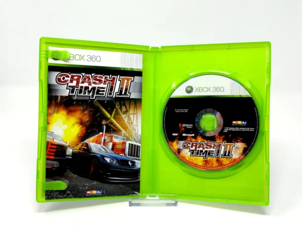 Interior del juego Crash Time II (ESP) para XBOX 360 con disco y manual
