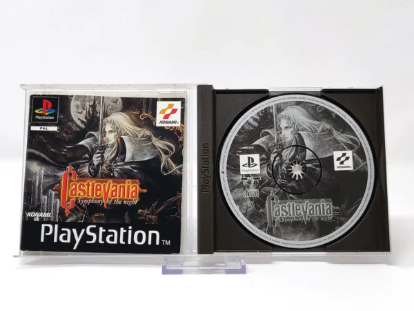 Interior del juego Castlevania: Symphony of the Night (ESP) para PlayStation 1 con disco y manual