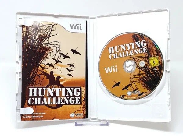 Interior del juego Hunting Challenge (ESP) para Nintendo Wii con disco y manual