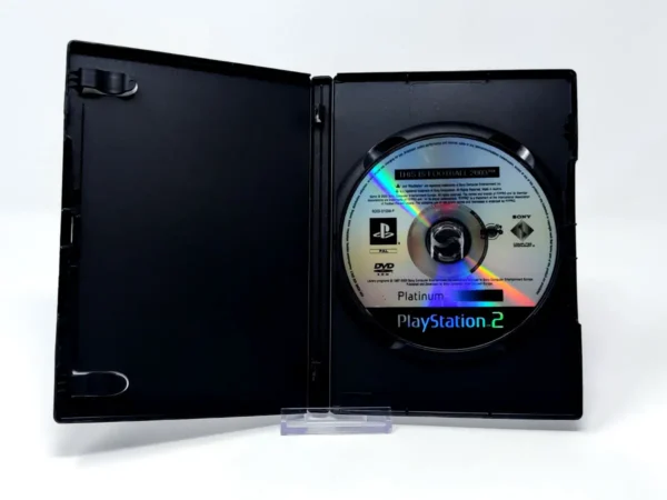 Interior del juego Esto es Fútbol 2003 (ESP) (Platinum) (Rebajado) para PlayStation 2 con disco y manual
