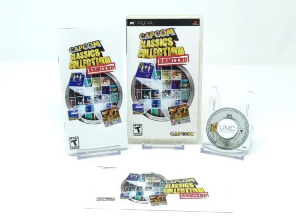 Lateral de la caja de Capcom Classics Collection Remixed (USA) para PSP