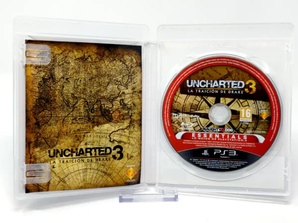 Interior del juego Uncharted 3: La Traición de Drake (ESP) (Essentials) para PlayStation 3 con disco y manual