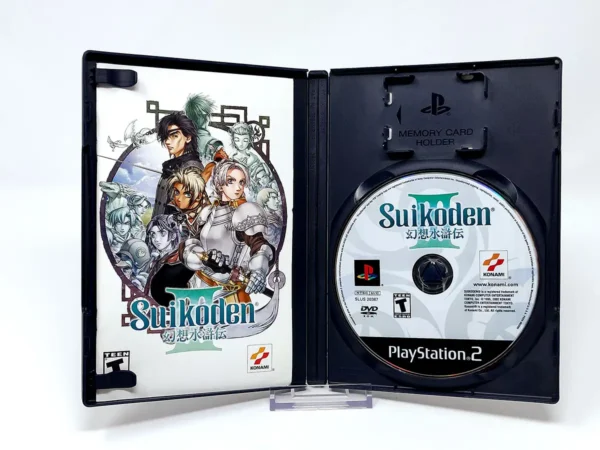 Interior del juego Suikoden III (USA) para PlayStation 2 con disco y manual