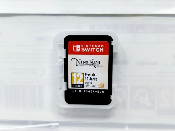 Lateral de la caja de Ni no Kuni: La Ira de la Bruja Blanca (ESP) para Nintendo Switch