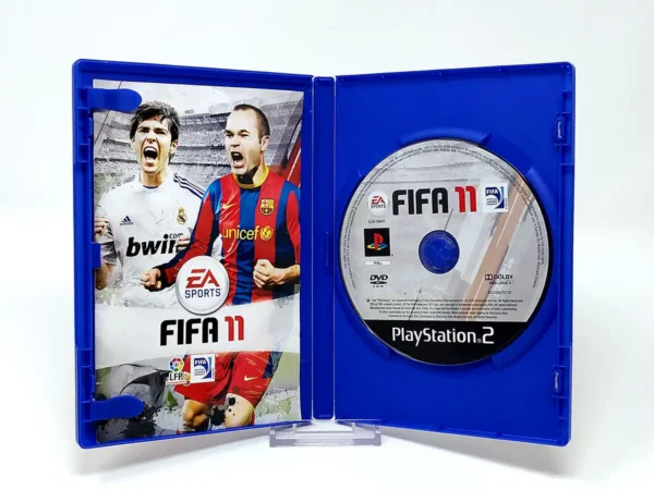 Interior del juego FIFA 11 (ESP) para PlayStation 2 con disco y manual