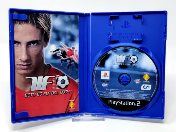 Interior del juego Esto Es Futbol 2004 (ESP) (v1) para PlayStation 2 con disco y manual