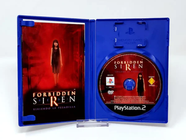 Interior del juego Forbidden Siren: Viviendo la pesadilla (ESP) para PlayStation 2 con disco y manual
