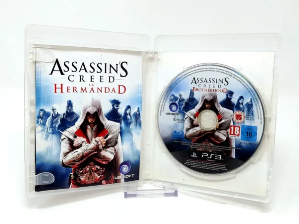 Interior del juego Assassin's Creed: La Hermandad (ESP) (v1) para PlayStation 3 con disco y manual