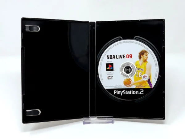 Interior del juego NBA Live 09 (ESP) (Rebajado) para PlayStation 2 con disco y manual