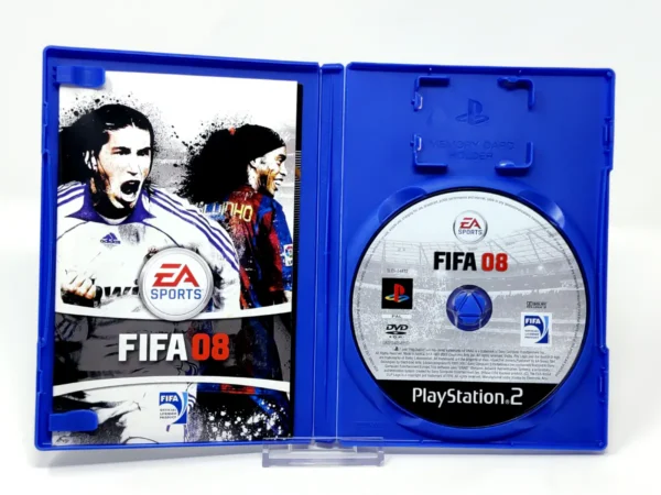 Interior del juego FIFA 08 (ESP) para PlayStation 2 con disco y manual