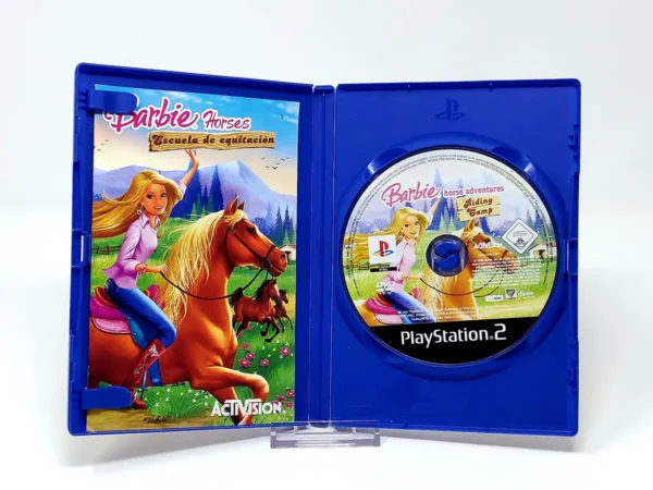 Interior del juego Barbie Horses: Escuela de Equitación (ESP) para PlayStation 2 con disco y manual