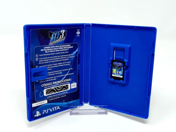 Interior del juego The Sly Trilogy (ESP) para PS Vita con disco y manual