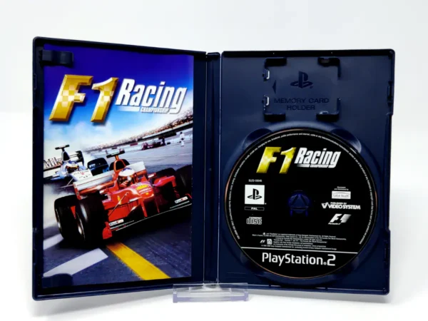 Interior del juego F1 Racing Championship (FRA) para PlayStation 2 con disco y manual