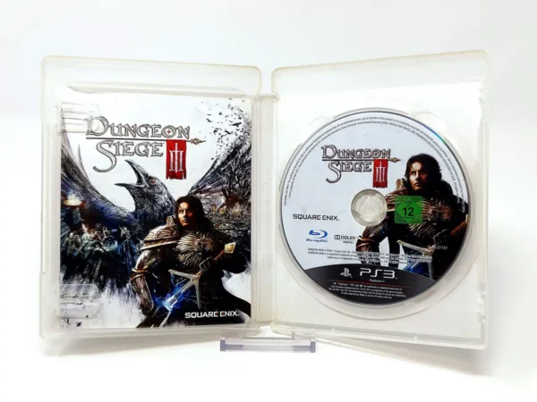 Interior del juego Dungeon Siege III (ESP) para PlayStation 3 con disco y manual