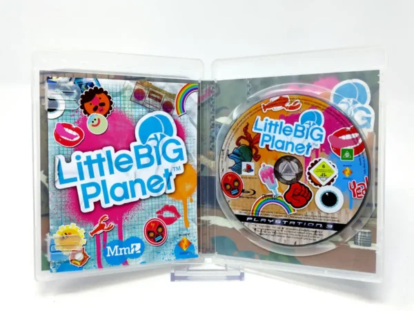 Interior del juego LittleBigPlanet (ESP) para PlayStation 3 con disco y manual