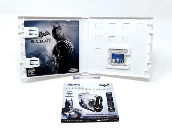 Interior del juego Batman: Arkham Origins Blackgate (ESP) para Nintendo 3DS con disco y manual