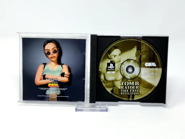 Interior del juego Tomb Raider: The Last Revelation (ESP) para PlayStation 1 con disco y manual