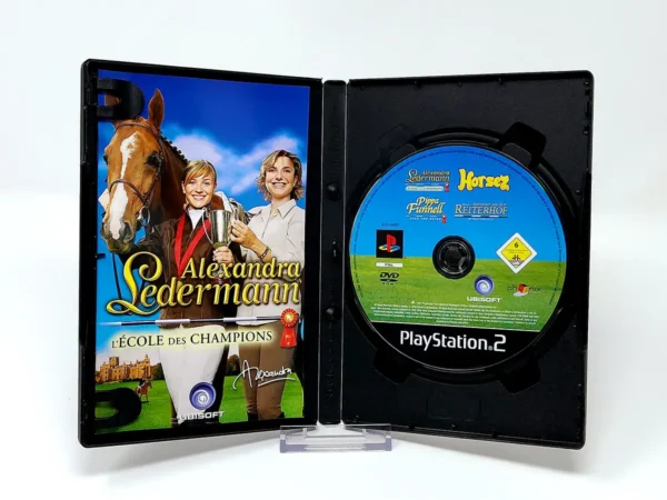 Interior del juego Alexandra Ledermann: L'École des Champions (FRA) para PlayStation 2 con disco y manual