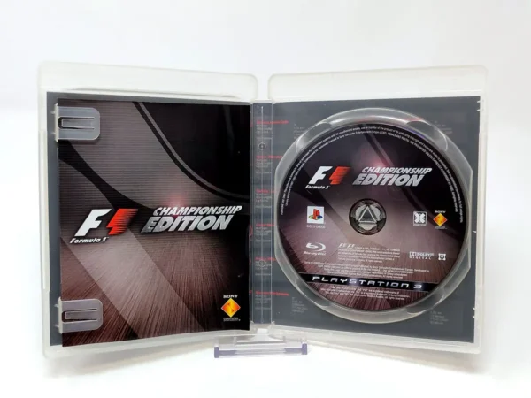 Interior del juego Formula One: Championship Edition (ESP) para PlayStation 3 con disco y manual