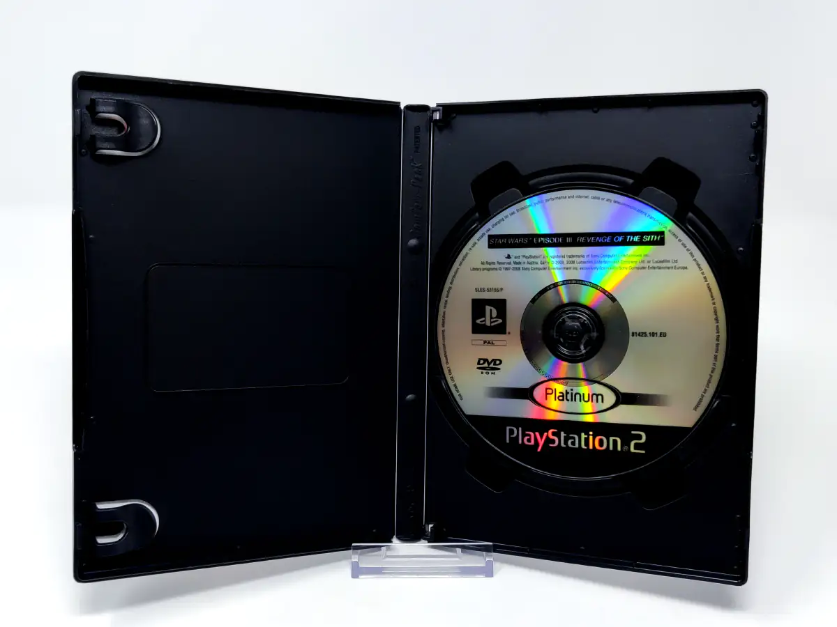 Interior del juego Star Wars: Episodio III - La Venganza de los Sith (ESP) (Platinum) (Rebajado) para PlayStation 2 con disco y manual