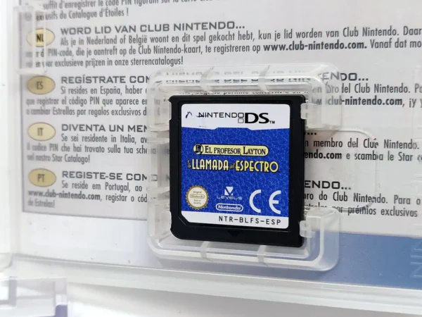 Lateral de la caja de El Profesor Layton y la Llamada del Espectro (ESP) para Nintendo DS