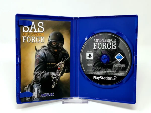 Interior del juego SAS: Anti-Terror Force (ESP) para PlayStation 2 con disco y manual
