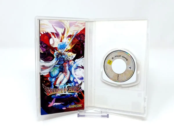 Interior del juego Breath of Fire III (ESP) (Essentials) para PSP con disco y manual
