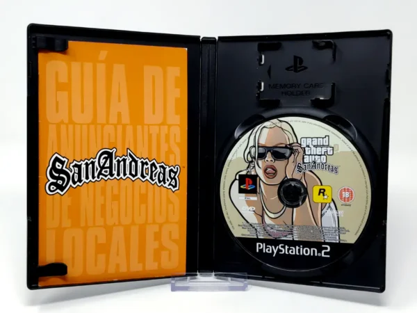 Interior del juego Grand Theft Auto: San Andreas (ESP) para PlayStation 2 con disco y manual