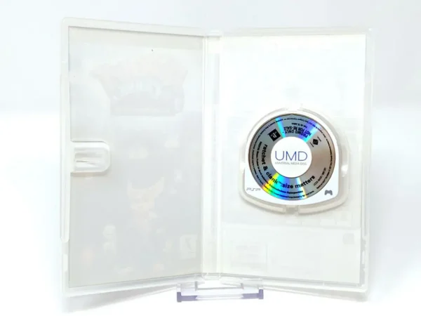 Interior del juego Ratchet & Clank: El Tamaño Importa (ESP) (Promo) para PSP con disco y manual