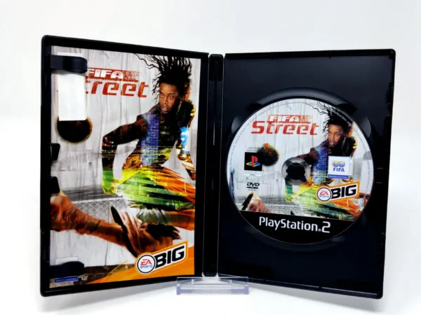 Interior del juego FIFA Street (ESP) (Rebajado) para PlayStation 2 con disco y manual