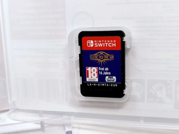 Lateral de la caja de Close to the Sun (ESP) para Nintendo Switch