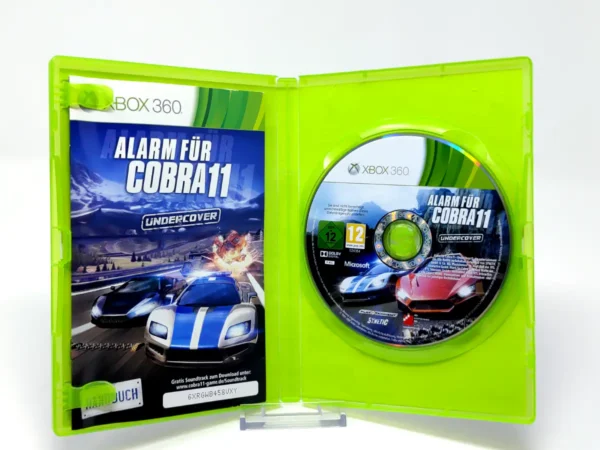 Interior del juego Alarm für Cobra 11: Undercover (ALE) para XBOX 360 con disco y manual