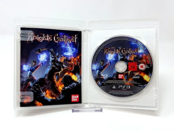 Interior del juego Knights Contract (ESP) para PlayStation 3 con disco y manual