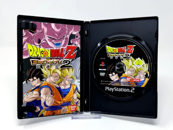 Interior del juego Dragon Ball Z: Budokai 2 (ESP) para PlayStation 2 con disco y manual