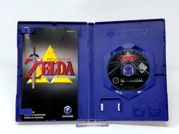Interior del juego The Legend of Zelda: Collector's Edition (ESP) para Nintendo GameCube con disco y manual