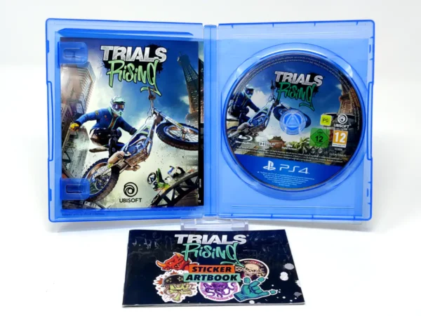 Interior del juego Trials Rising (Gold Edition) (POR) para PlayStation 4 con disco y manual