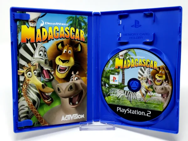 Interior del juego Madagascar (ESP) para PlayStation 2 con disco y manual