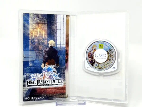 Interior del juego Final Fantasy Tactics: The War of the Lions (ESP) para PSP con disco y manual