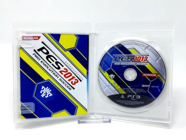 Interior del juego PES 2013: Pro Evolution Soccer (ESP) para PlayStation 3 con disco y manual