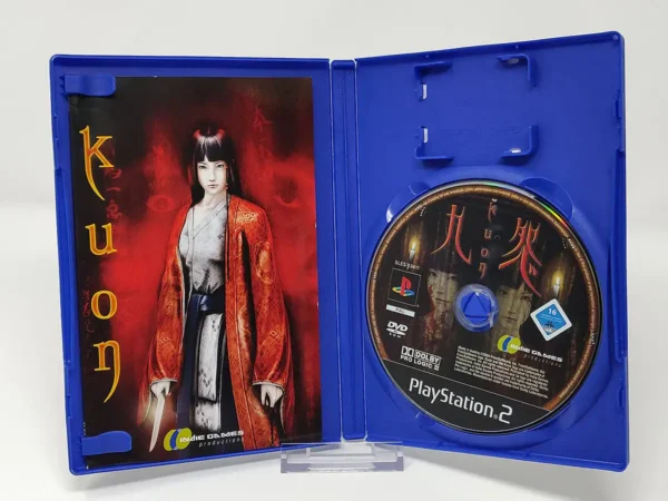 Interior del juego Kuon (ESP) para PlayStation 2 con disco y manual