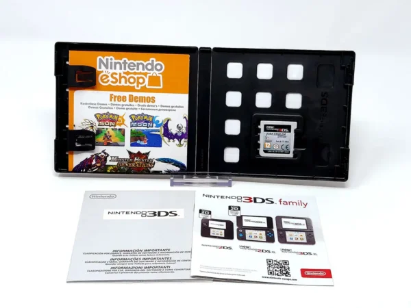 Interior del juego Fire Emblem Warriors (ESP) para Nintendo 3DS con disco y manual