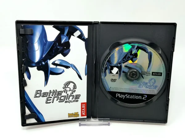 Interior del juego Battle Engine Aquila (FRA) para PlayStation 2 con disco y manual