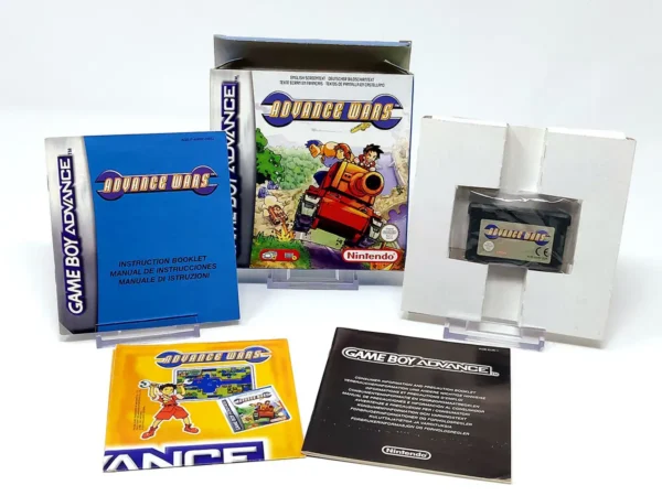 Interior del juego Advance Wars (ESP) para Nintendo Game Boy Advance con disco y manual