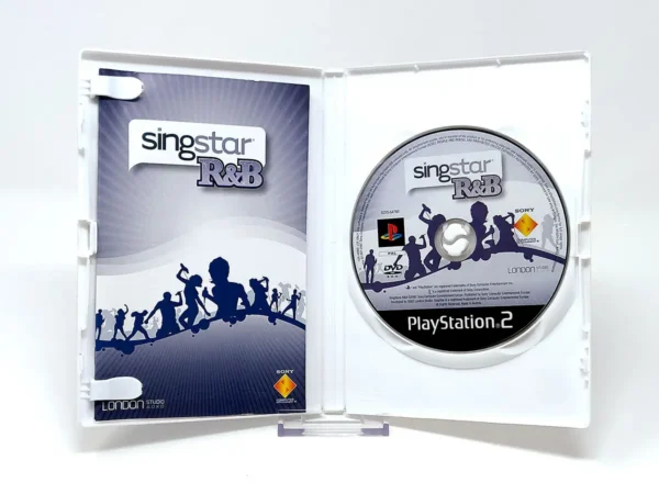 Interior del juego SingStar R&B (EUR) para PlayStation 2 con disco y manual